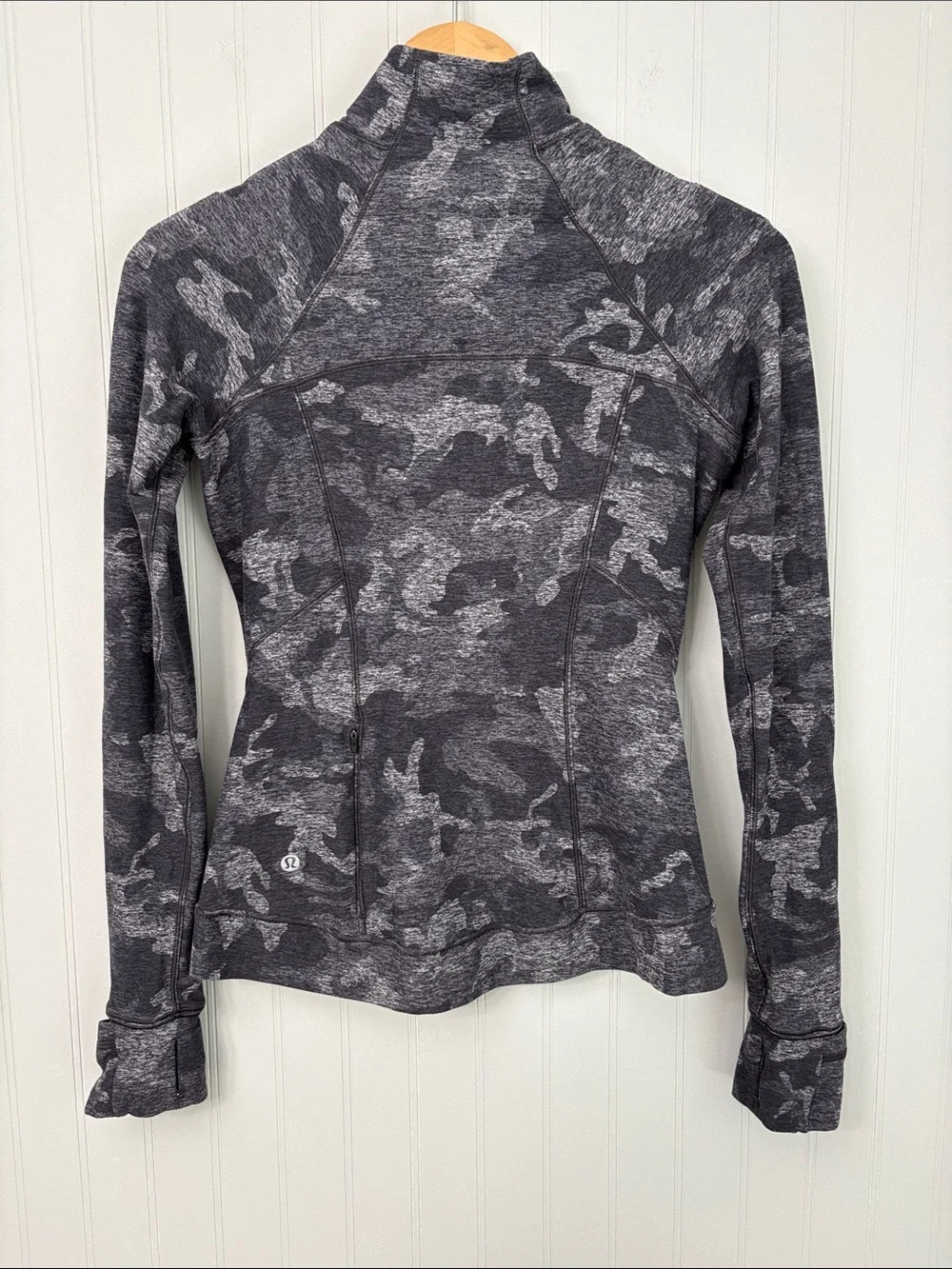 Lululemon Outrun the Elements 1/2 Zip Pullover Long Sleeve Top Blue Black Camo